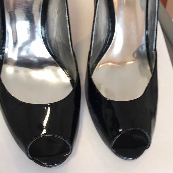 Guess by Marciano. Peep toe, cut out heel pumps. Never worn. - Picture 2 of 8